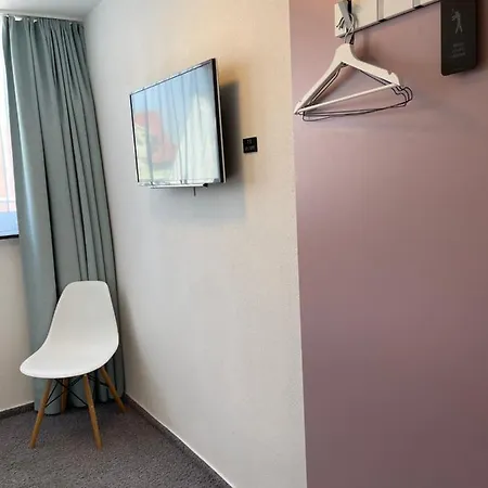 Ulmer Muenster Szálloda 2*