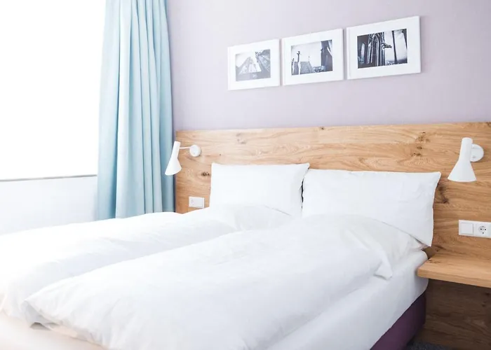 Ulmer Muenster Szálloda 2*